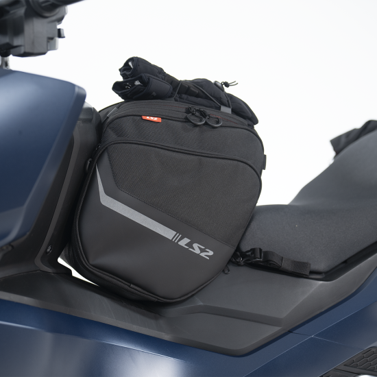 Bolsa scooter LS2 Freedom - Ropamotorista.com - Distribuidor Oficial LS2 en España y Portugal